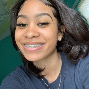 Meet your Posher, Janee